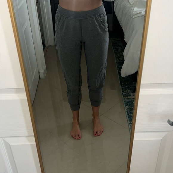 Lululemon joggers - Picture 3 of 3